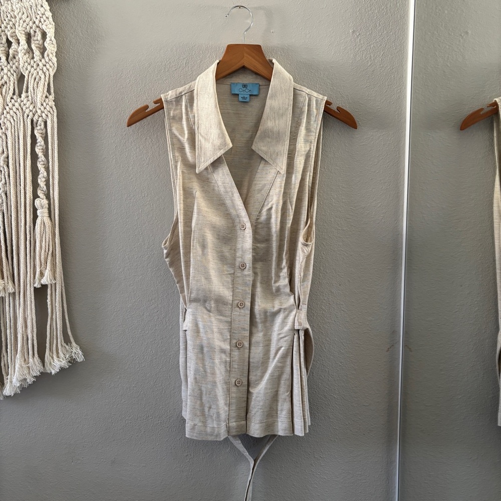 CeCe Beige Sleeveless Button-Up Blouse